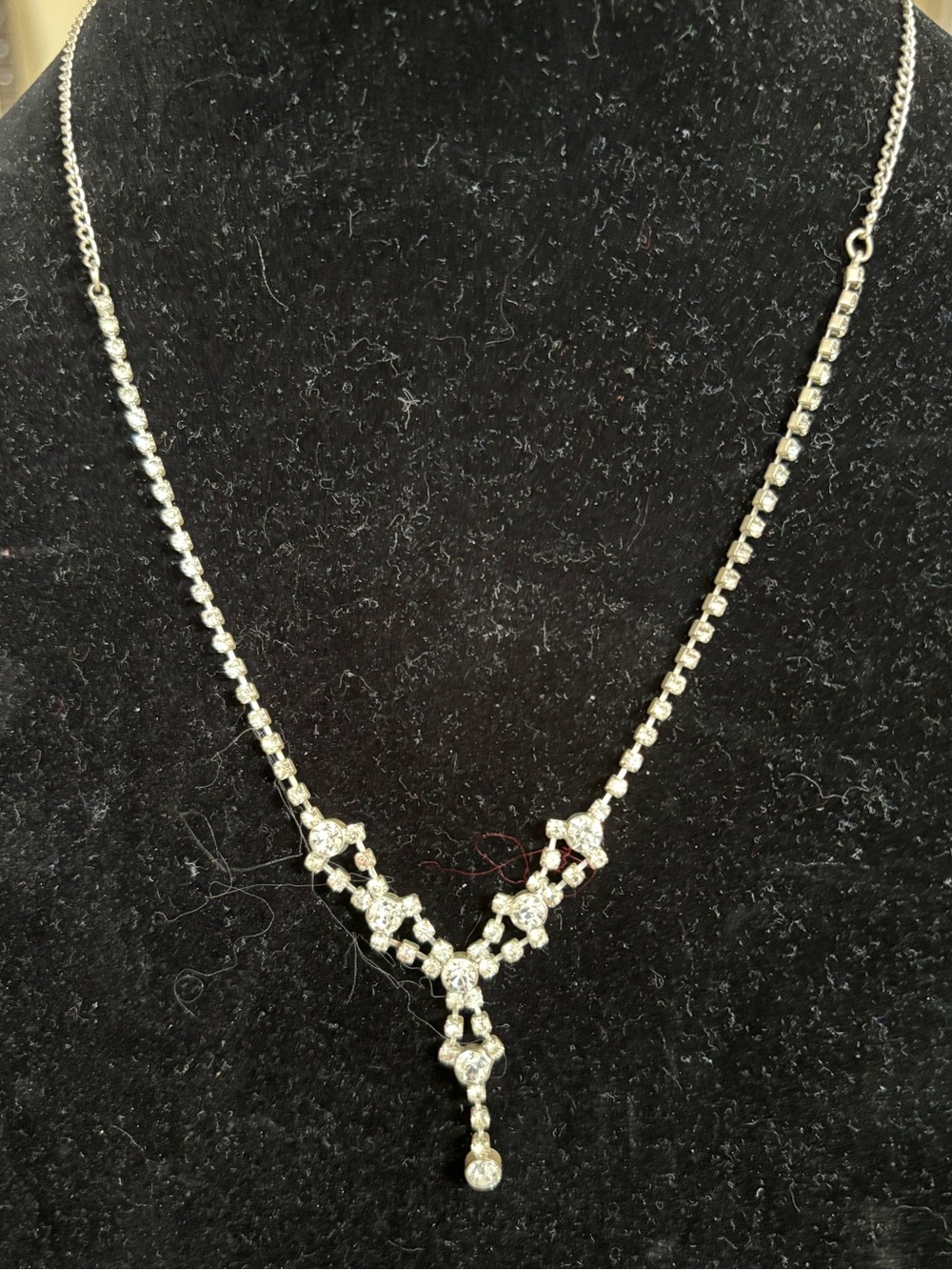 Elegant Silver-Tone Crystal Drop Lariat Necklace -18” adjustable